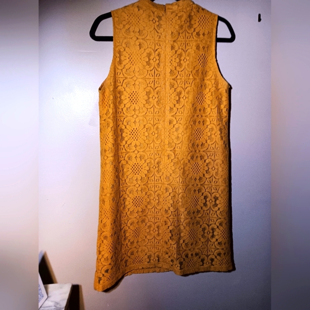 Forever 21 Yellow Lace Sleeveless Mini Dress Size Small